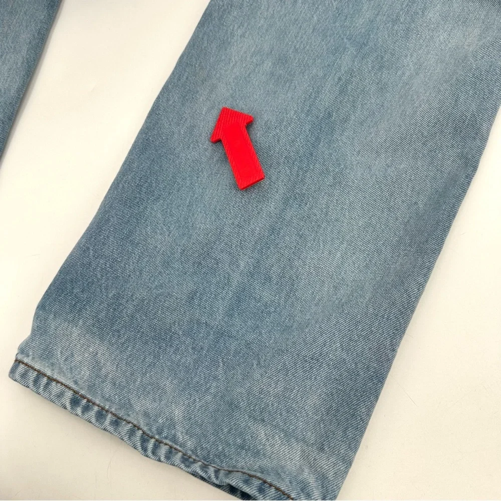 True Religion Jeans RICKY Relaxed Straight Mens 40 No Flap Light Blue Denim READ